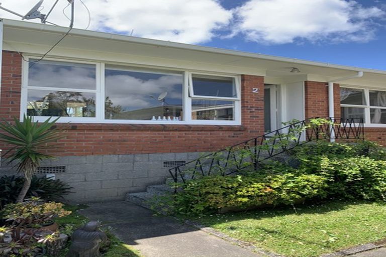 Photo of property in 2/44 Lake Road, Narrow Neck, Auckland, 0624