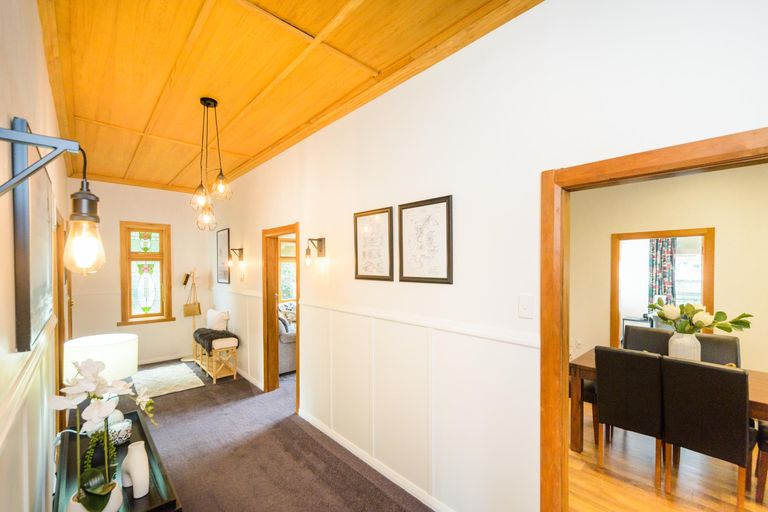 Photo of property in 10 Stanley Avenue, Palmerston North, 4414