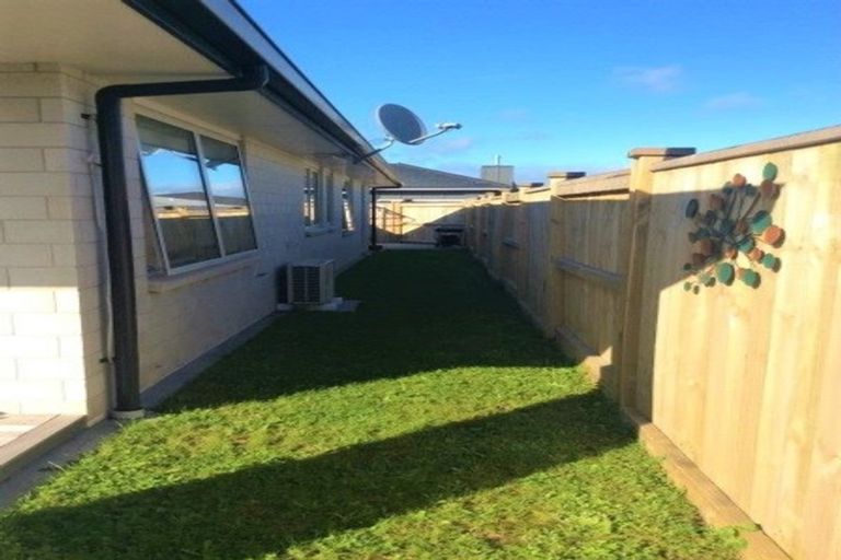 Photo of property in 80 Cassinia Close, Papamoa Beach, Papamoa, 3118