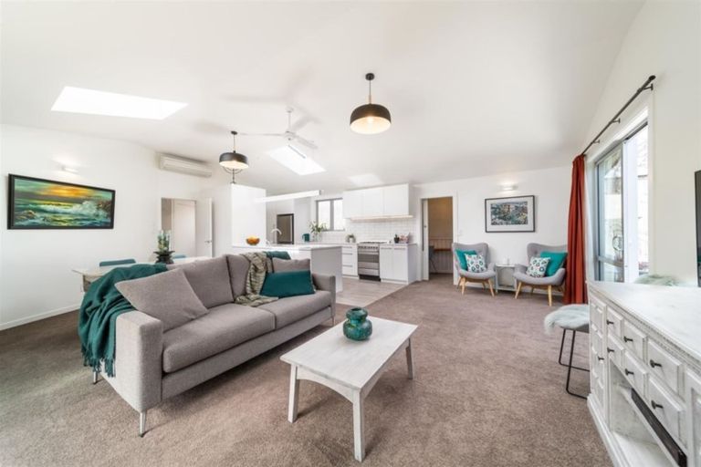 Photo of property in 6 Pritchard Place, Arrowtown, 9302