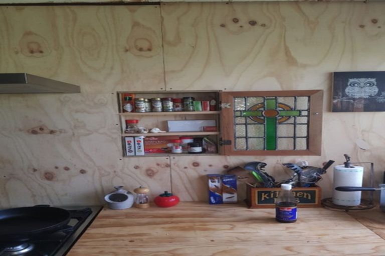 Photo of property in 150 Wirihana Road, Hawera, 4674