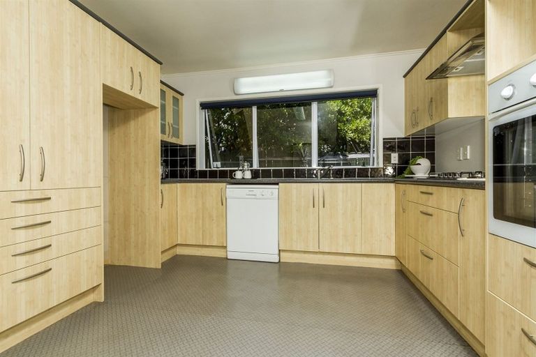 Photo of property in 2/3 Winscombe Street, Belmont, Auckland, 0622
