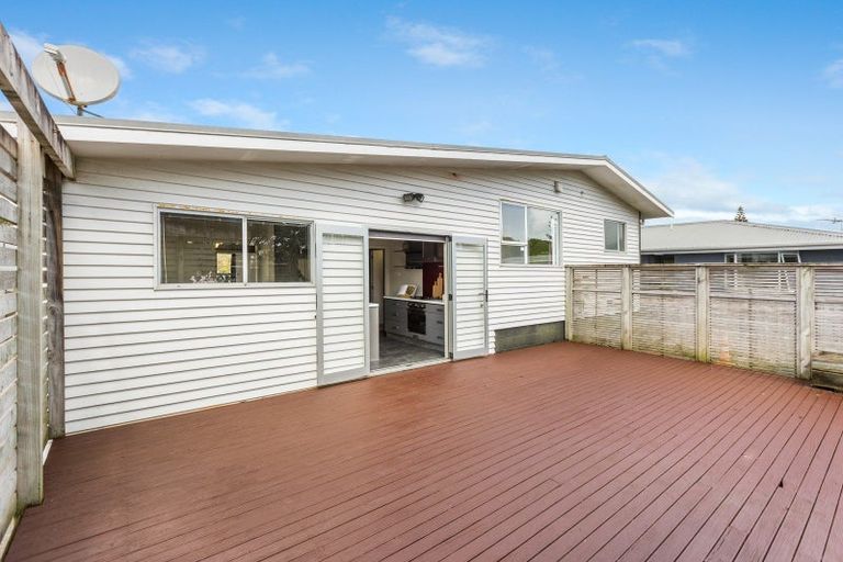 Photo of property in 27 Rospeath Crescent, Spotswood, New Plymouth, 4310