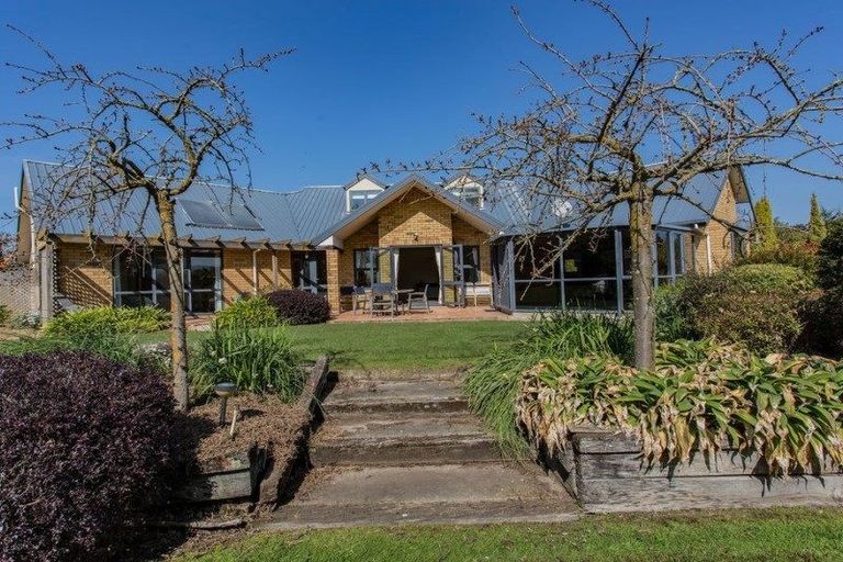 Photo of property in 11 Cedar Place, Amberley, 7410