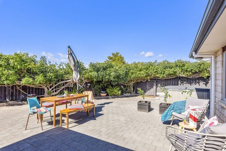 Photo of property in 10 Manhattan Court, Paraparaumu Beach, Paraparaumu, 5032