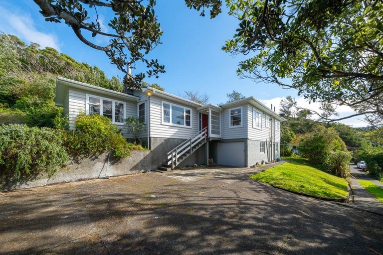Photo of property in 179 Broderick Road, Johnsonville, Wellington, 6037