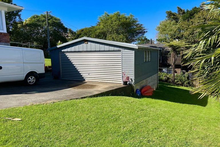 Photo of property in 2/28 Windy Ridge Road, Glenfield, Auckland, 0629