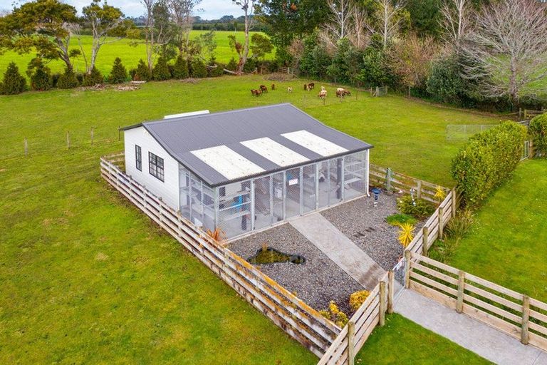 Photo of property in 318 Mountain Road, Lepperton, New Plymouth, 4373