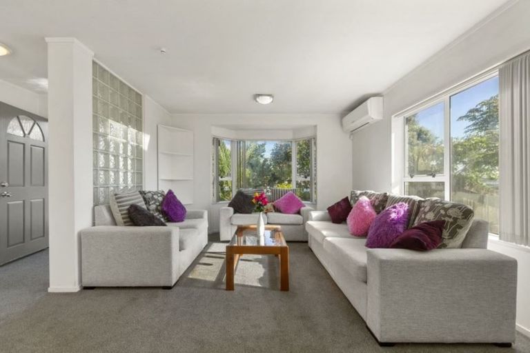 Photo of property in 8 Bluebird Crescent, Unsworth Heights, Auckland, 0632