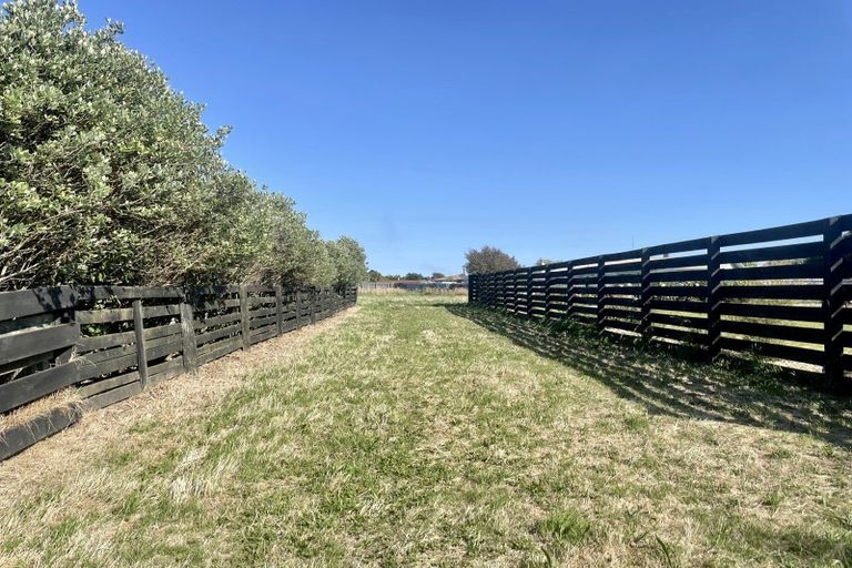 Photo of property in 17 Barton Street, Marton, 4710