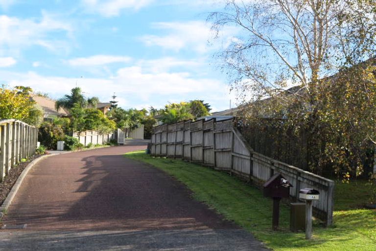 Photo of property in 12 Pajaro Place, Golflands, Auckland, 2013