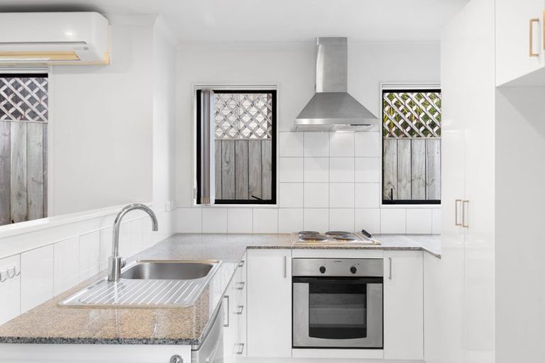 Photo of property in 5 Powrie Street, Glenfield, Auckland, 0629