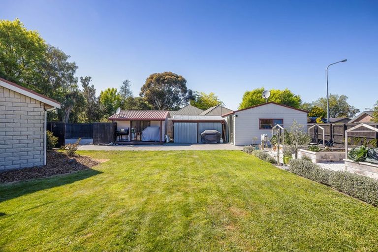 Photo of property in 4 Woodfield Place, Woodend, 7610