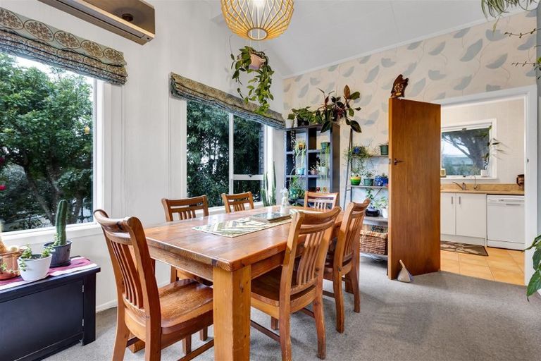 Photo of property in 18d Montana Place, Merrilands, New Plymouth, 4312