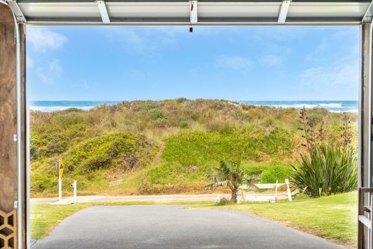 Photo of property in 61 Marine Drive, Te Kopuru, 0371