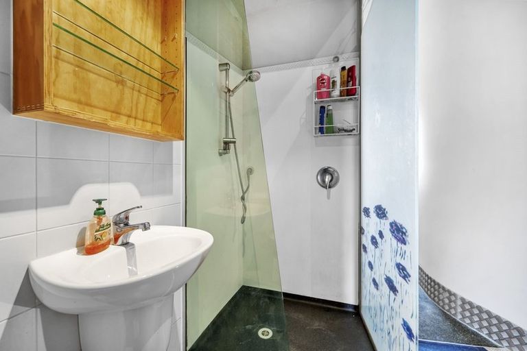 Photo of property in Qba Apartments, 2m/51 Webb Street, Mount Cook, Wellington, 6011