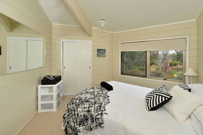 Photo of property in 1993 Whangarei Heads Road, Whangarei Heads, Whangarei, 0174