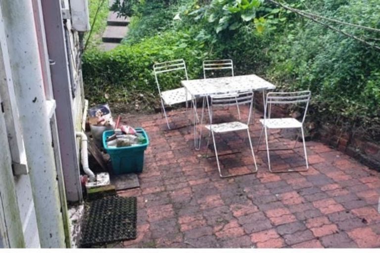 Photo of property in 13 Mortimer Terrace, Aro Valley, Wellington, 6021