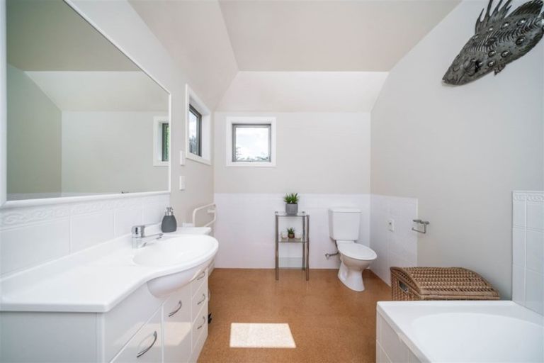 Photo of property in 298 Russley Road, Avonhead, Christchurch, 8042