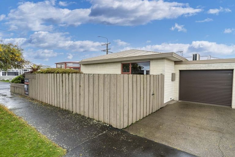 Photo of property in 77 Bay View Road, South Dunedin, Dunedin, 9012