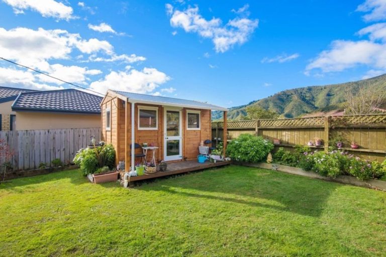 Photo of property in 9 Admiralty Place, Waikawa, Picton, 7220
