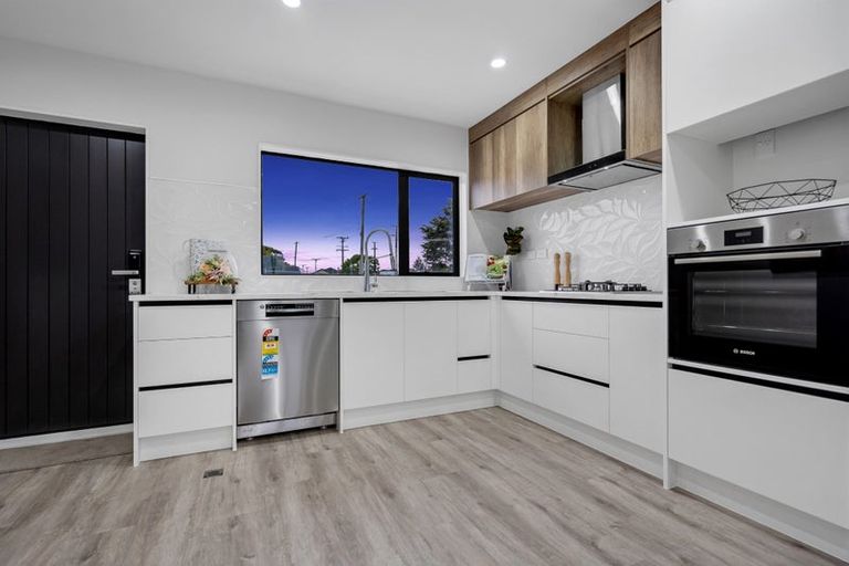 Photo of property in 17b Mccullough Avenue, Papatoetoe, Auckland, 2025