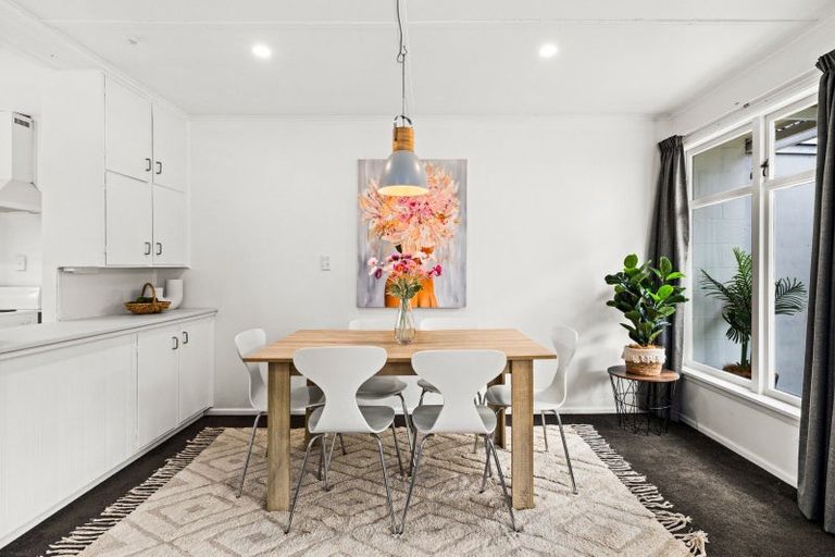 Photo of property in 2/201 Kenilworth Road, Mayfair, Hastings, 4122