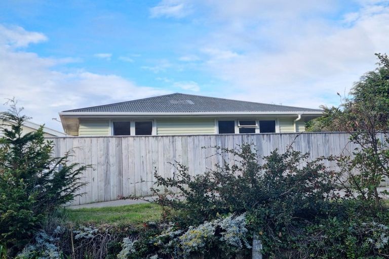 Photo of property in 8a Frederick Street, Tawa, Wellington, 5028