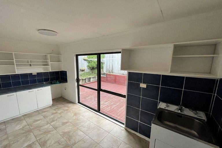 Photo of property in 13 Elsfield Place, Torbay, Auckland, 0630