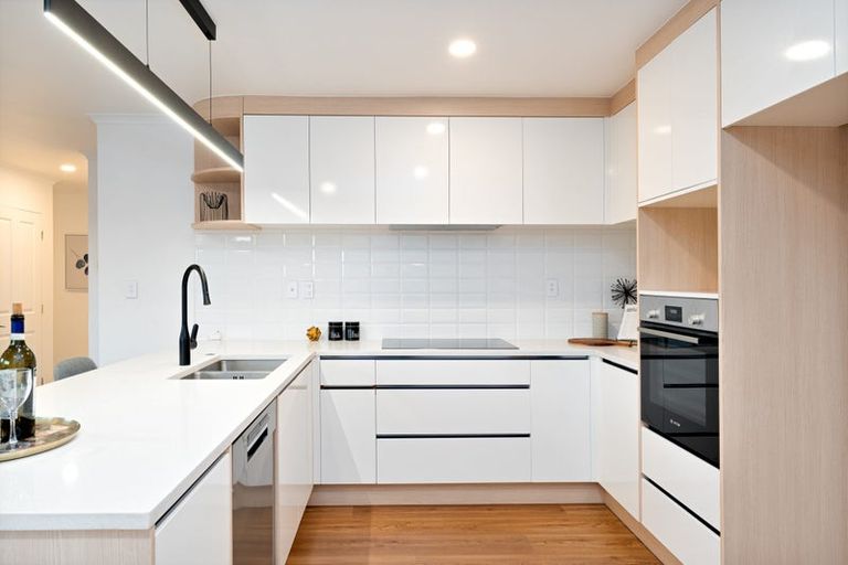 Photo of property in 36 Fleetwood Drive, Henderson, Auckland, 0612