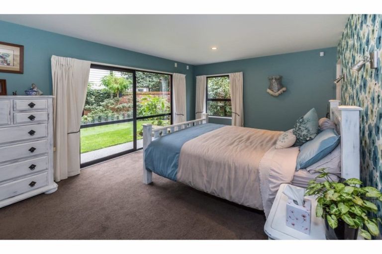 Photo of property in 10 Haineswood Lane, Sockburn, Christchurch, 8042