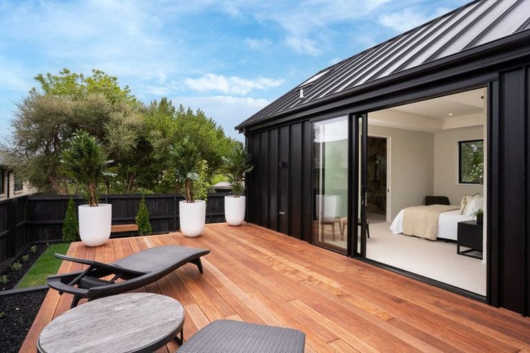 Photo of property in 59 Main Road, Redcliffs, Christchurch, 8081