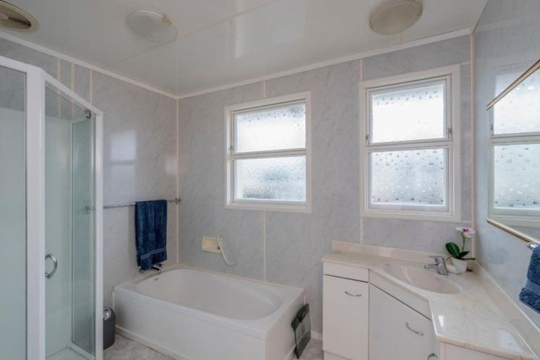 Photo of property in 6 Cobham Street, Levin, 5510