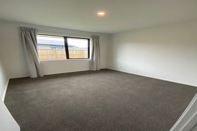 Photo of property in 5 Cabbage Close, Halswell, Christchurch, 8025