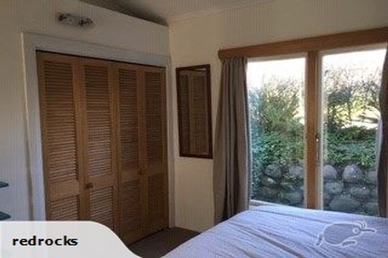 Photo of property in 36 Carlisle Street, Island Bay, Wellington, 6023