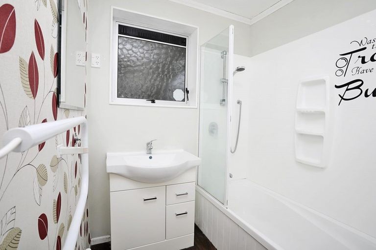 Photo of property in 100 Dunbeath Crescent, Kew, Invercargill, 9812