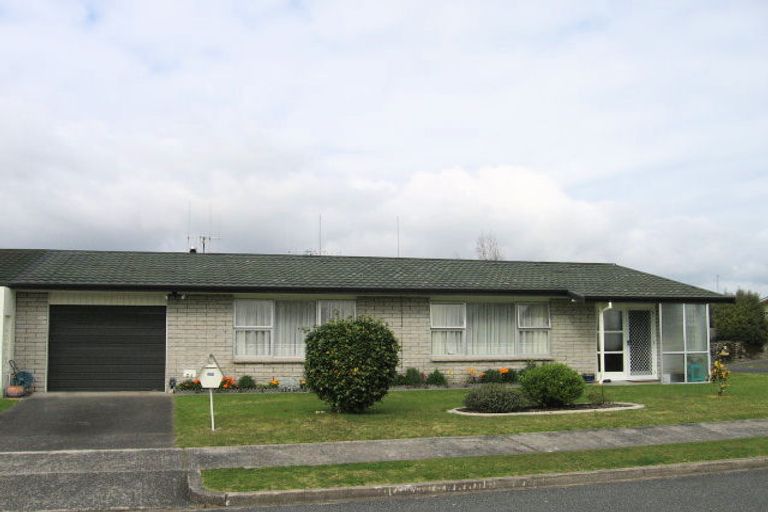 Photo of property in 2a Tarata Street, Matua, Tauranga, 3110