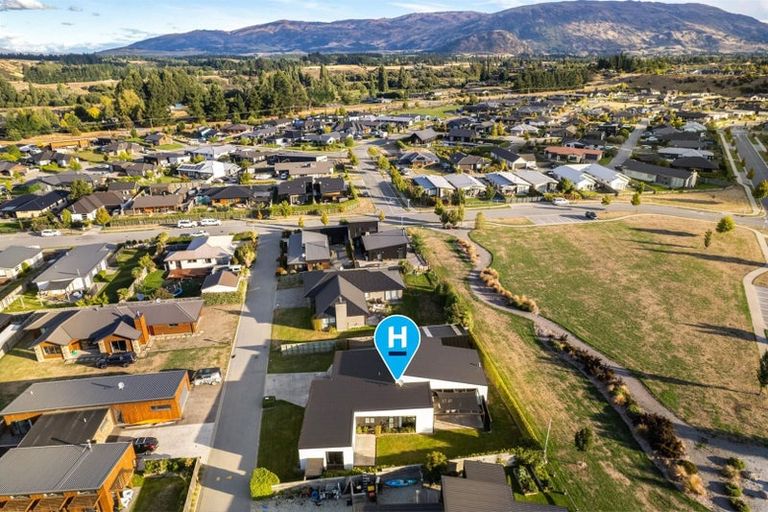 Photo of property in 5 Poppy Lane, Albert Town, Wanaka, 9305