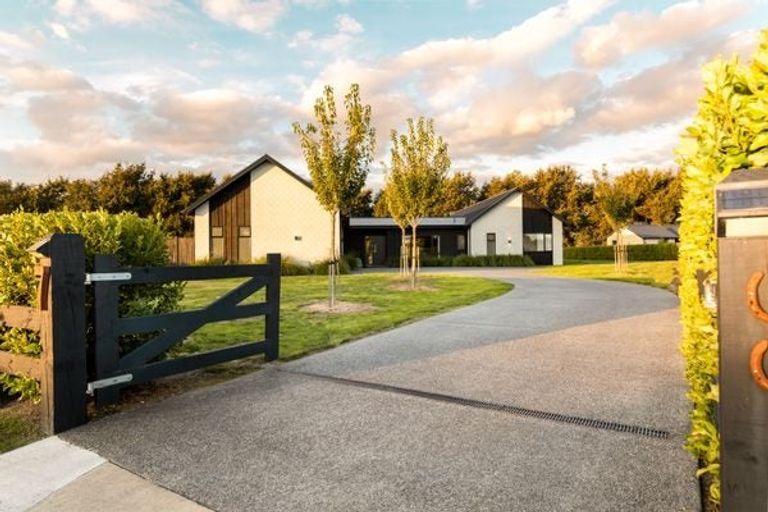 Photo of property in 7 South Oaks Close, Pukemoremore, Cambridge, 3493