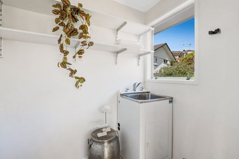 Photo of property in 1/49a Manuka Road, Bayview, Auckland, 0629