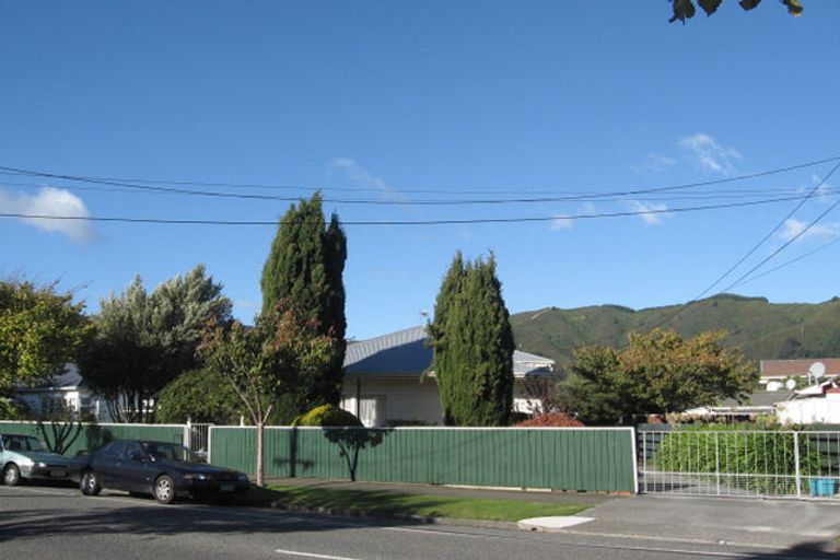 Photo of property in 74 Naenae Road, Naenae, Lower Hutt, 5011