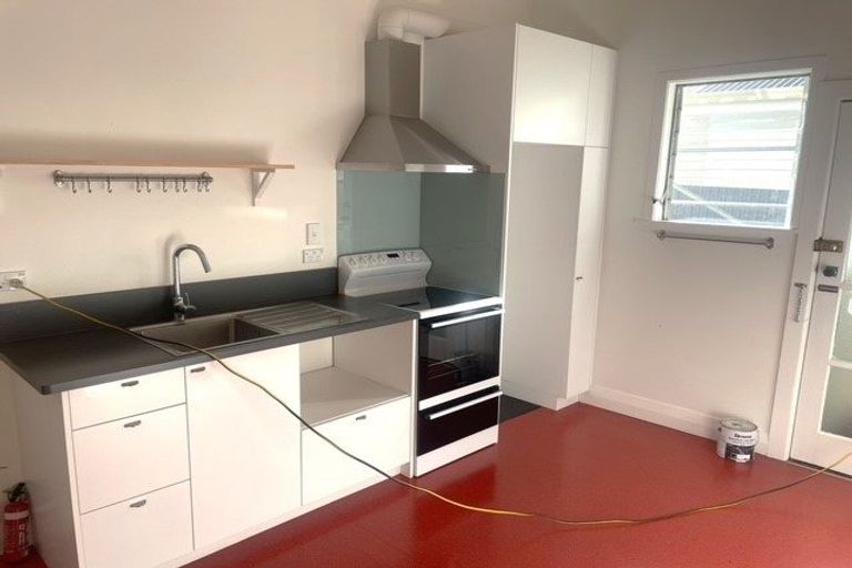 Photo of property in 21 Cambridge Terrace, Devonport, Auckland, 0624