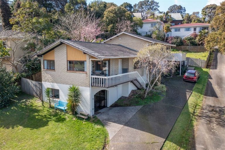 Photo of property in 1/7 Newstead Avenue, Browns Bay, Auckland, 0632