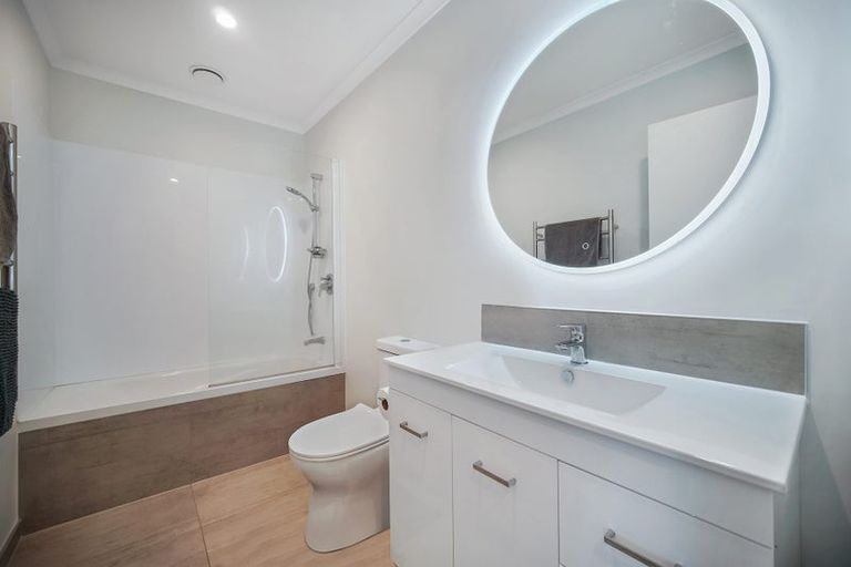 Photo of property in 99 Kuaka Drive, Takanini, 2112