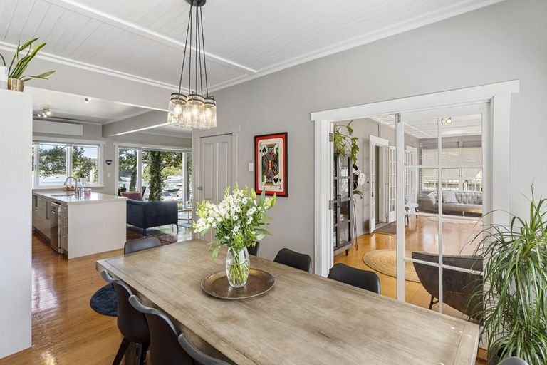 Photo of property in 9 Pakuranga Road, Pakuranga, Auckland, 2010