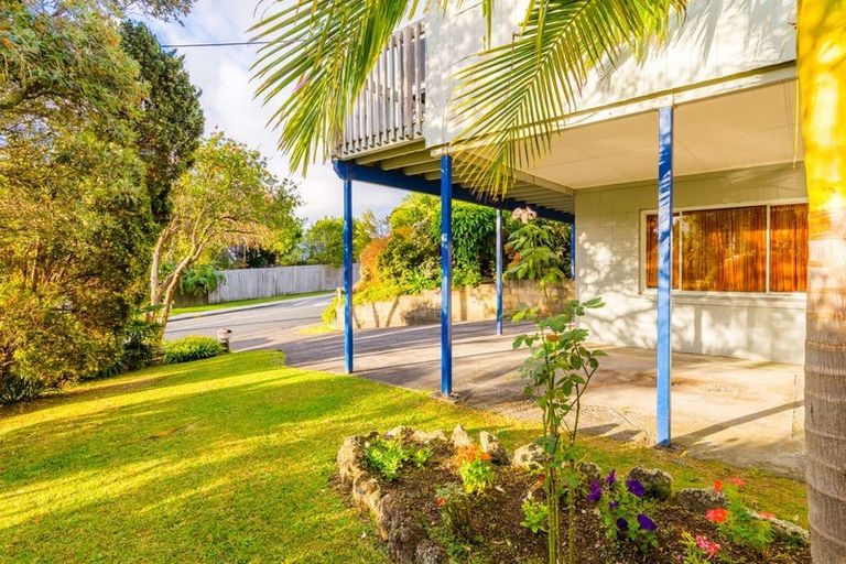 Photo of property in 61 Sheridan Drive, New Lynn, Auckland, 0600