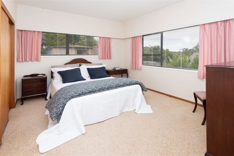 Photo of property in 15 Currell Way, Somerville, Auckland, 2014