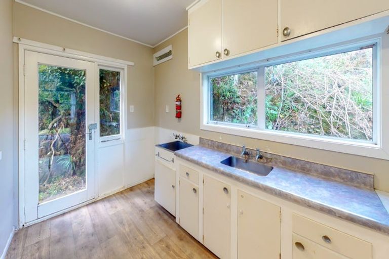 Photo of property in 43 Cheshire Street, Wilton, Wellington, 6012