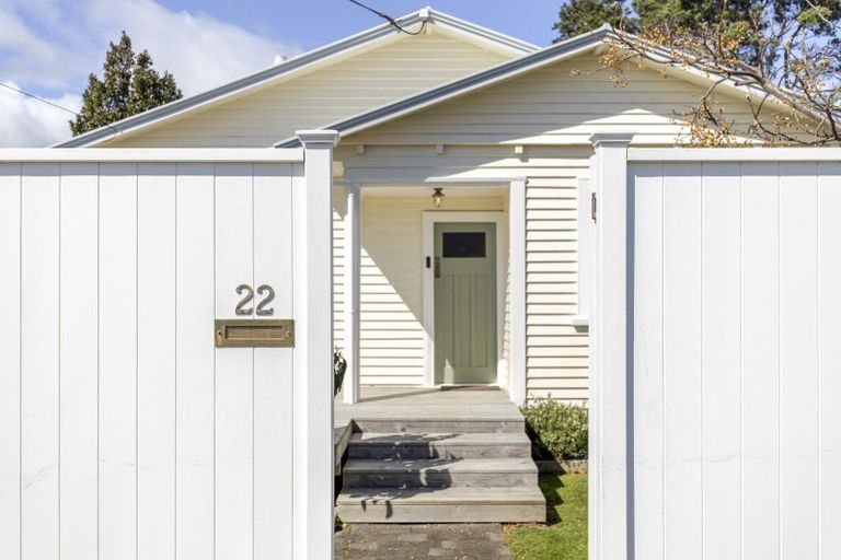 Photo of property in 22 Ngaio Street, Strandon, New Plymouth, 4312