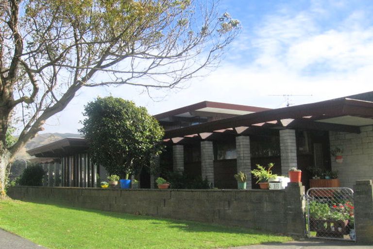 Photo of property in 1a Champion Street, Ranui, Porirua, 5024